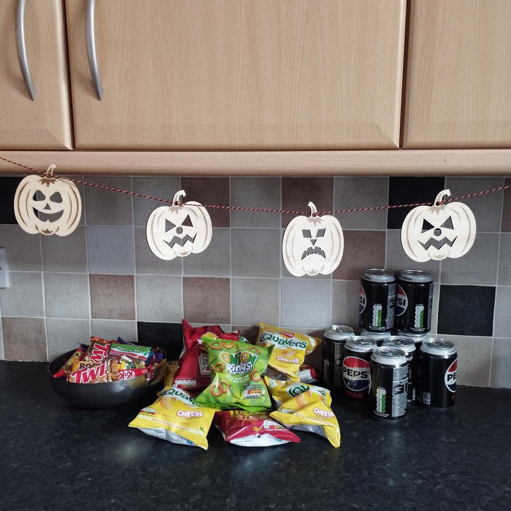 Halloween theme, colour in wooden garlands
