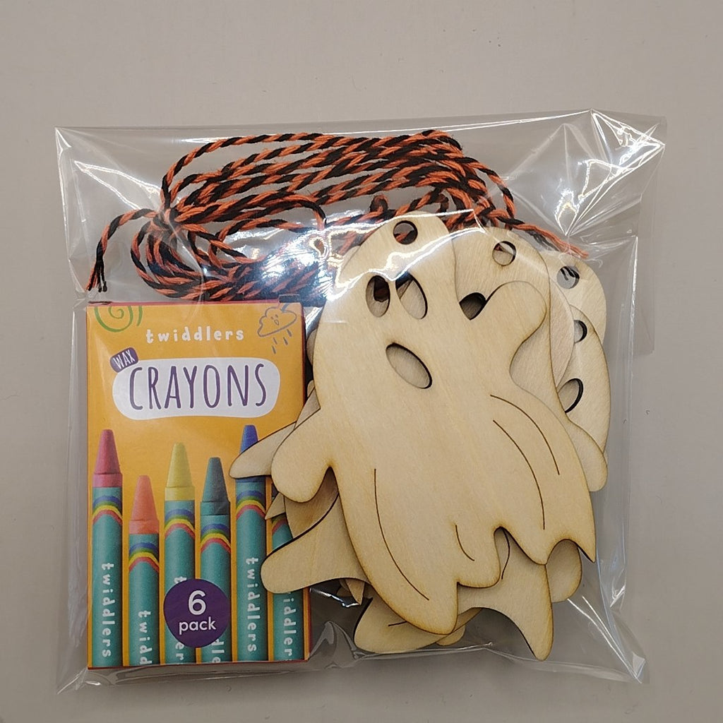 Halloween theme, colour in wooden garlands